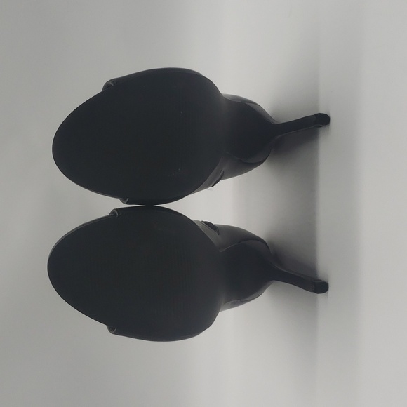 336- Steve Madden Peep Toe Open Ankle Boots Vegan Leather Black Size 6.5 NWT - Picture 7 of 11